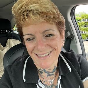 Meet your Posher, Annette